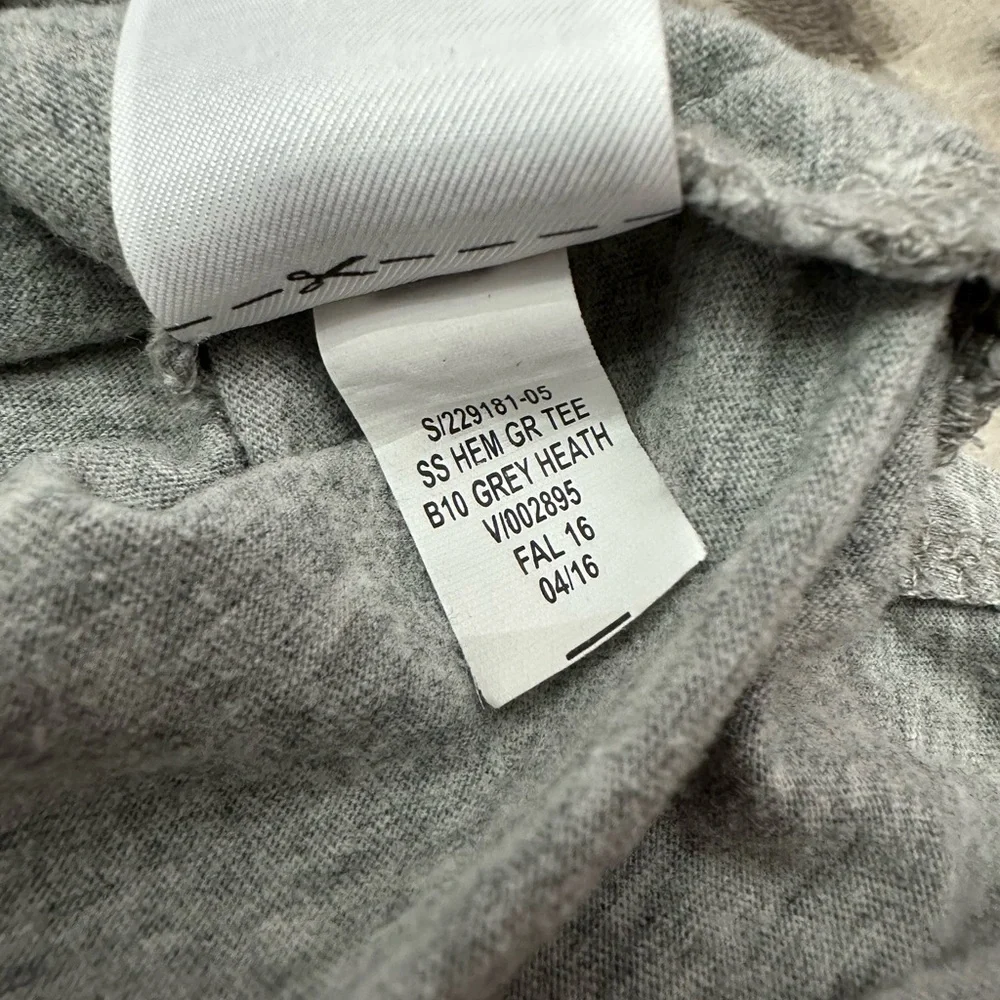 GapKids Graphic Tee in Heather Gray Size XL 12 Girls